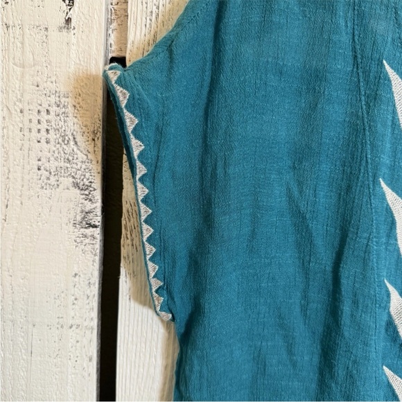 Le Sample Boho Top Turquoise White Size Medium Embroidered Western Aztec Design - Picture 4 of 10